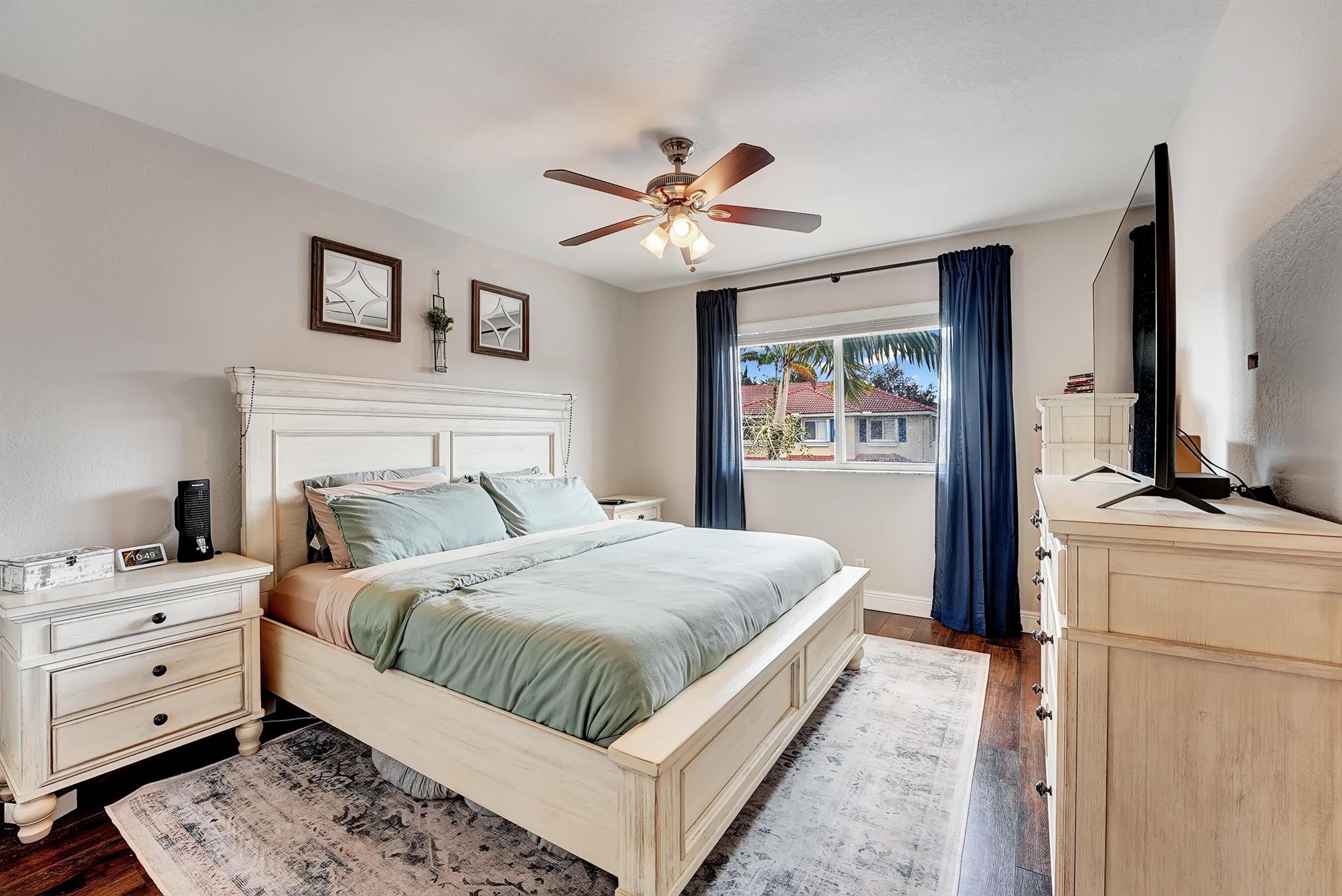 3008 N Evergreen Circle