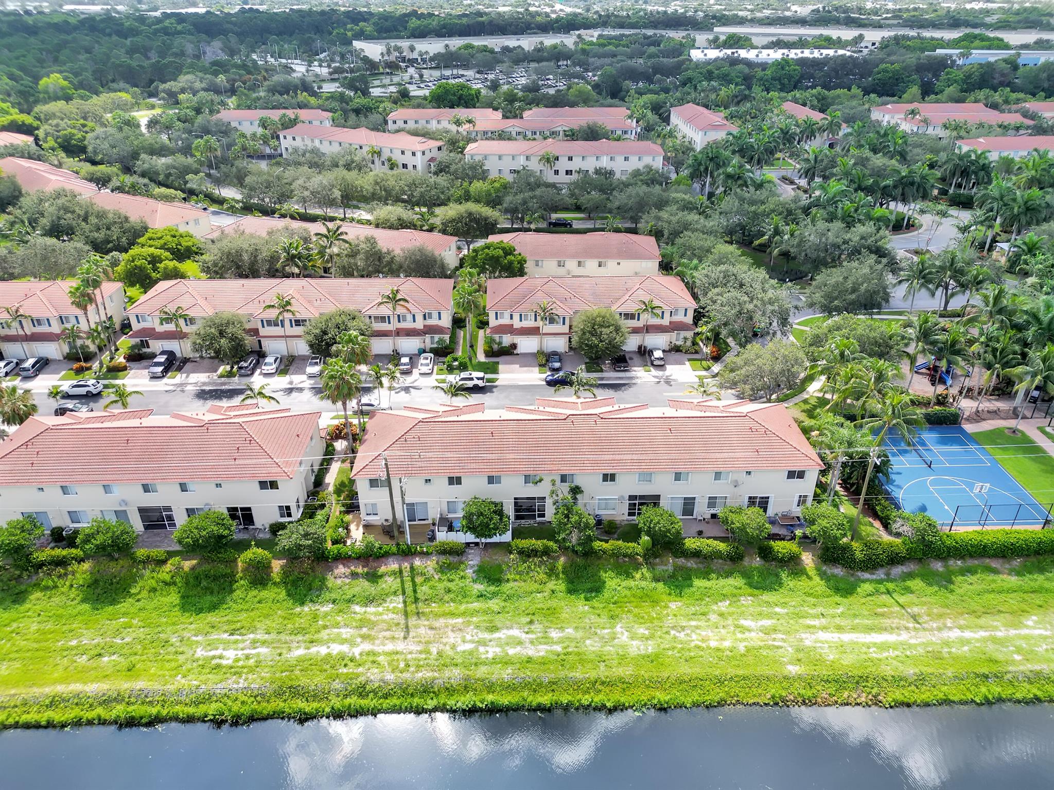 3008 N Evergreen Circle