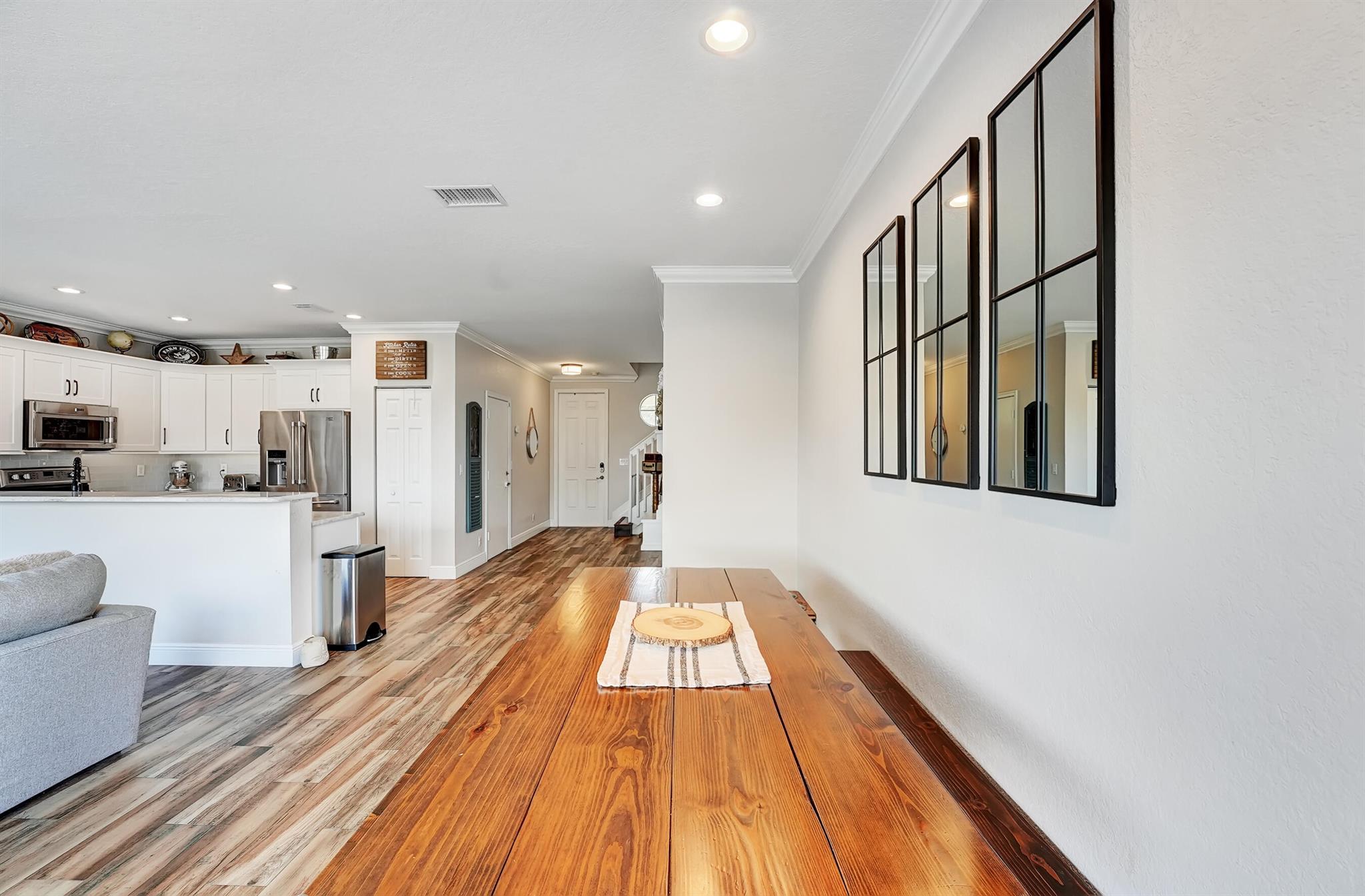 3008 N Evergreen Circle