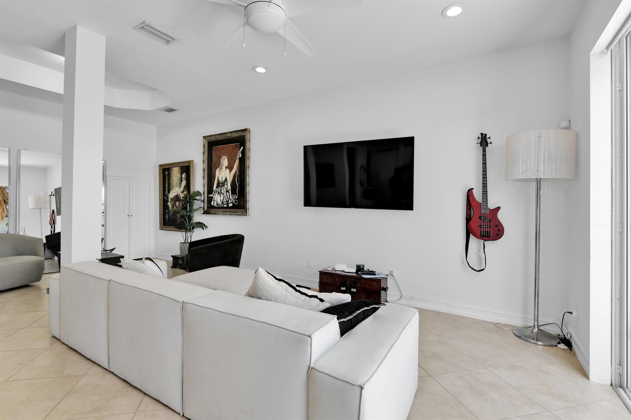 4020 Murano Bay Drive