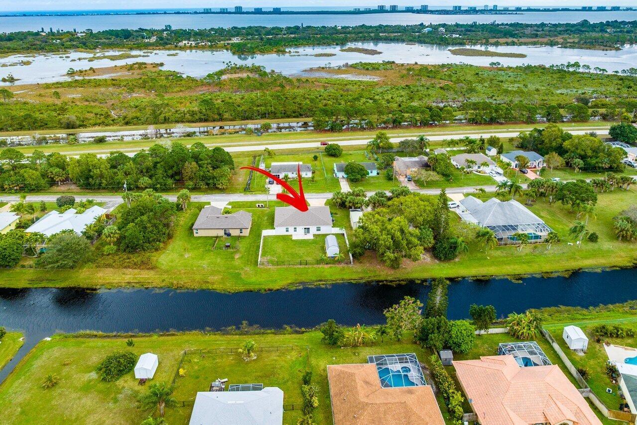 1744 SE North Blackwell Drive