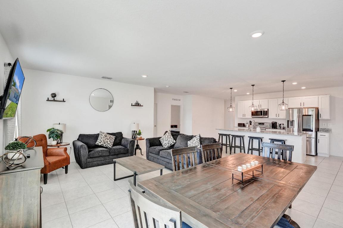 1744 SE North Blackwell Drive