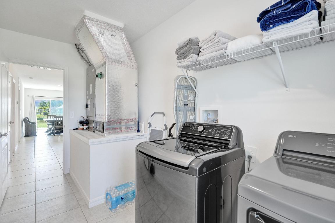 1744 SE North Blackwell Drive