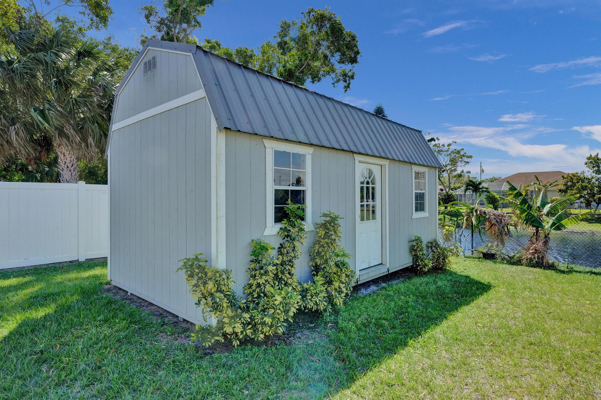 1744 SE North Blackwell Drive