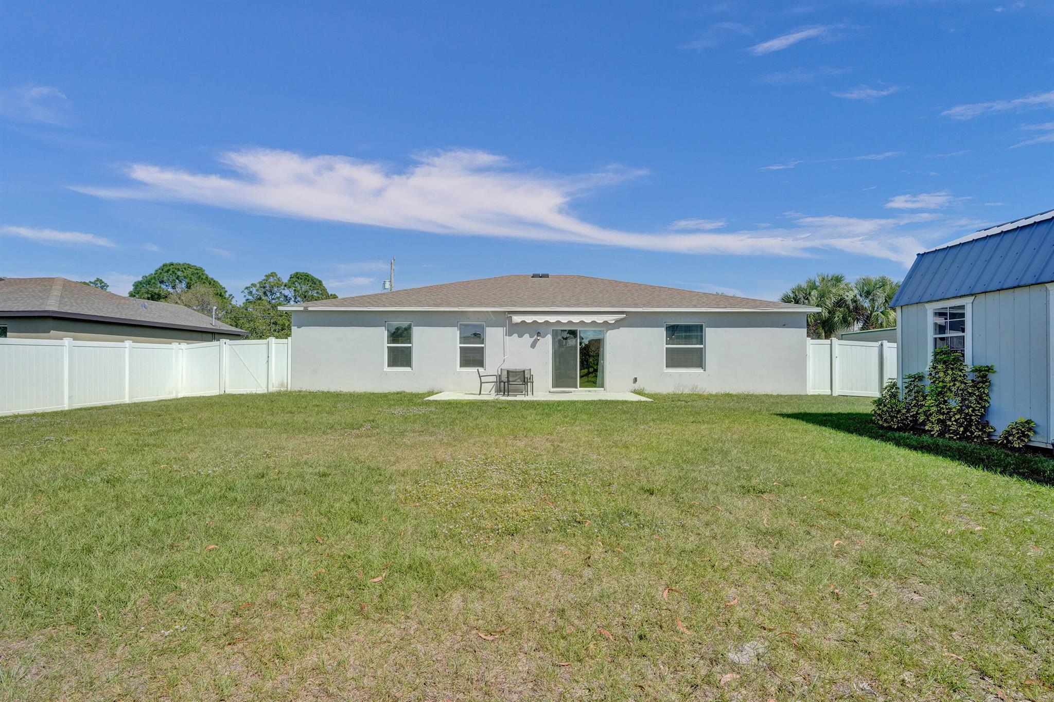 1744 SE North Blackwell Drive