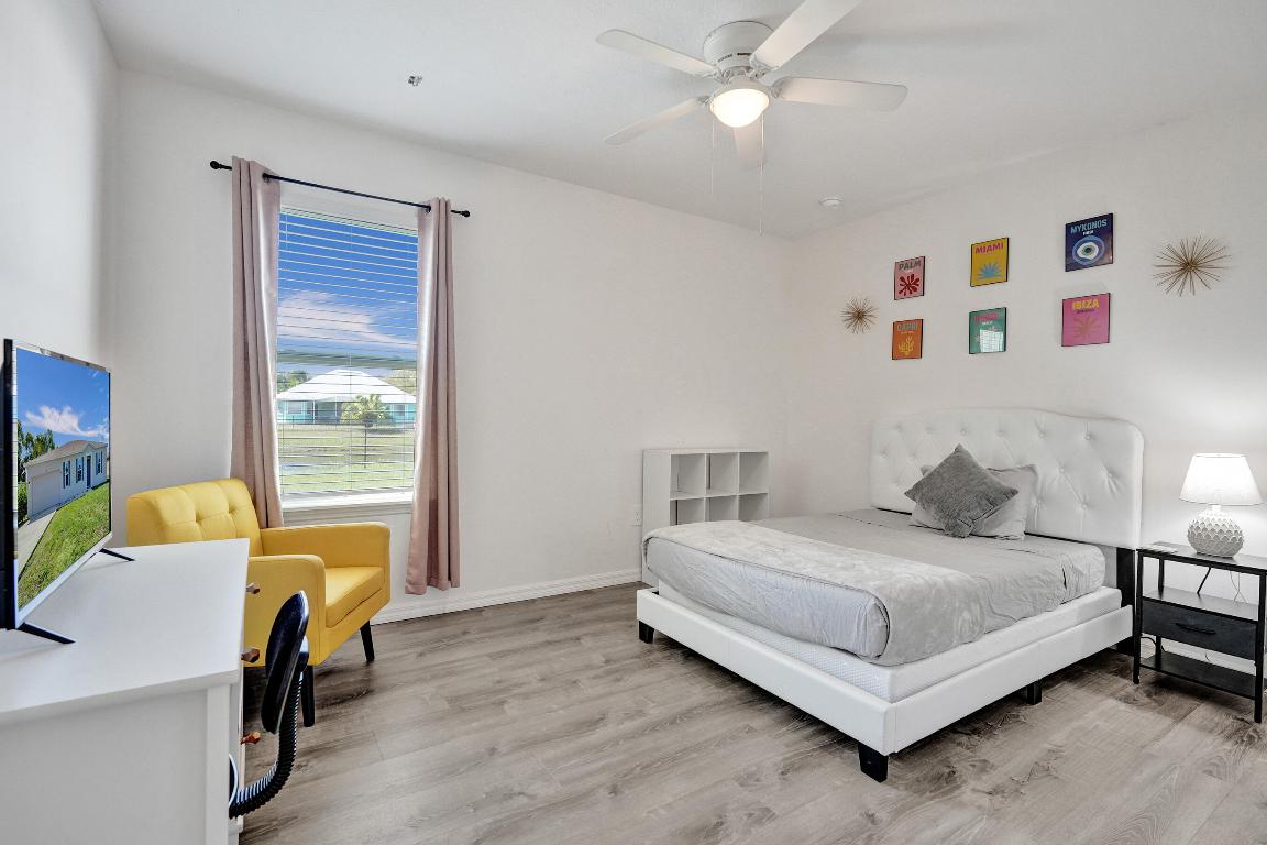 1744 SE North Blackwell Drive