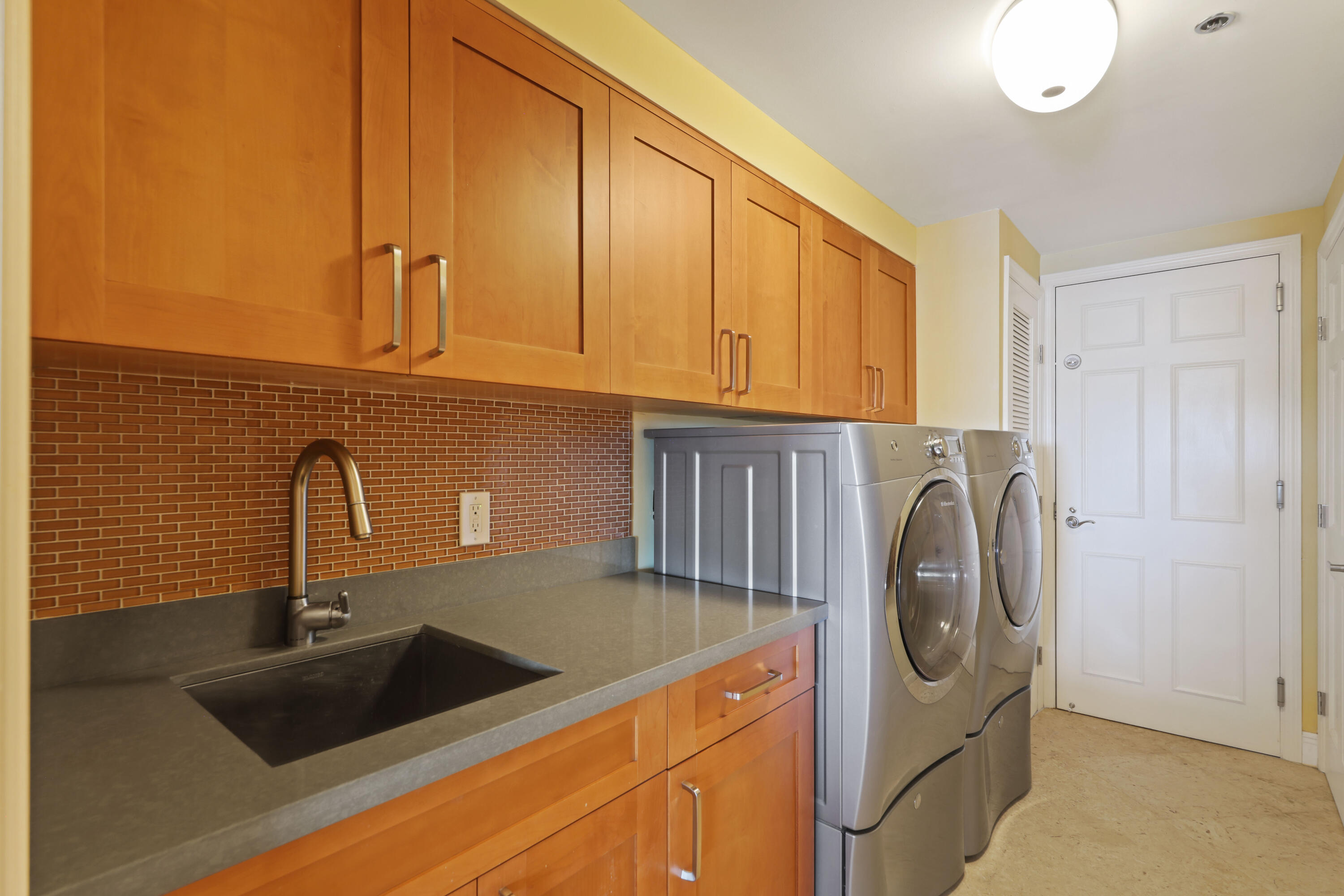 100 Macfarlane Drive 4c