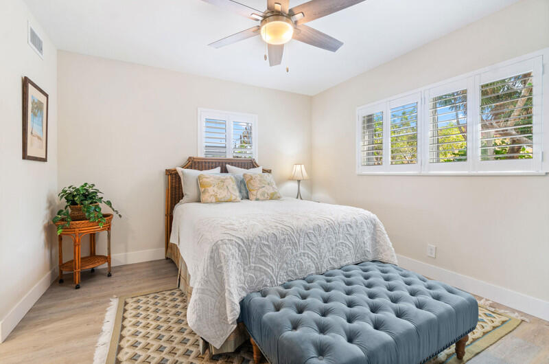 1001 NE 8th Avenue 105