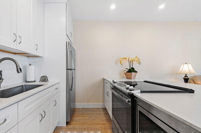 1001 NE 8th Avenue 105