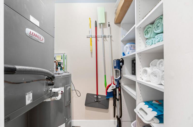 1001 NE 8th Avenue 105