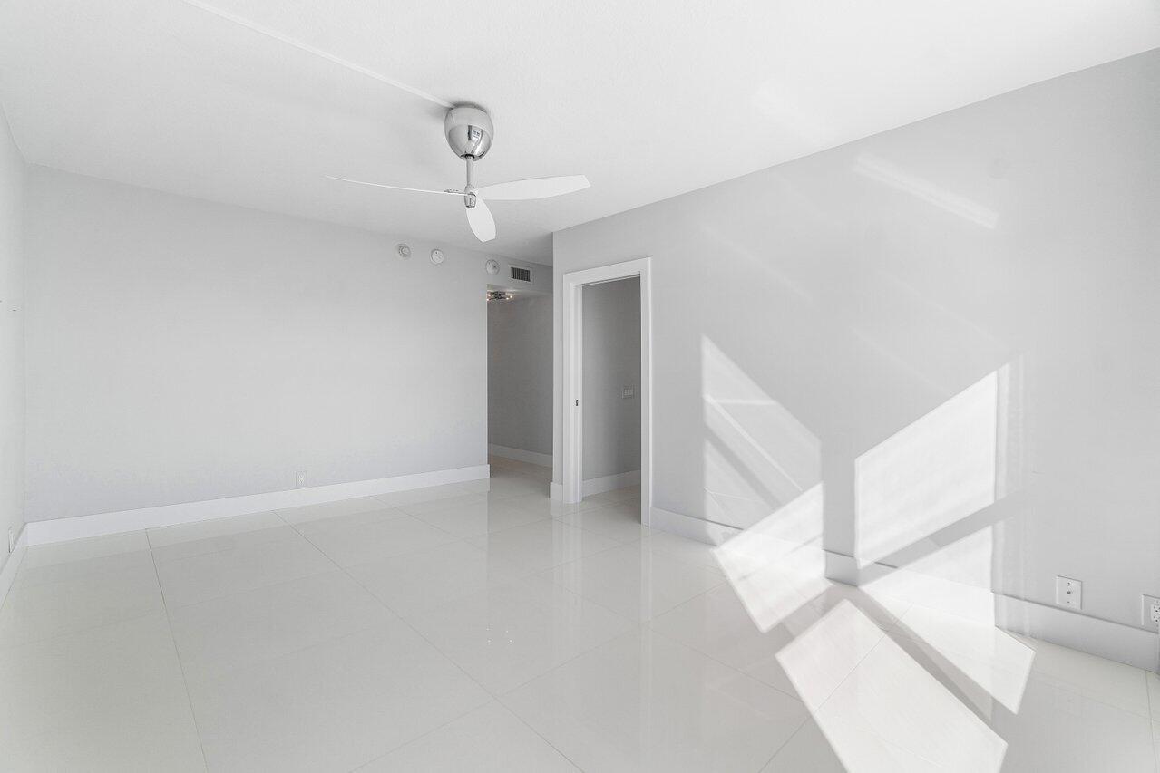 400 Seasage Drive 804