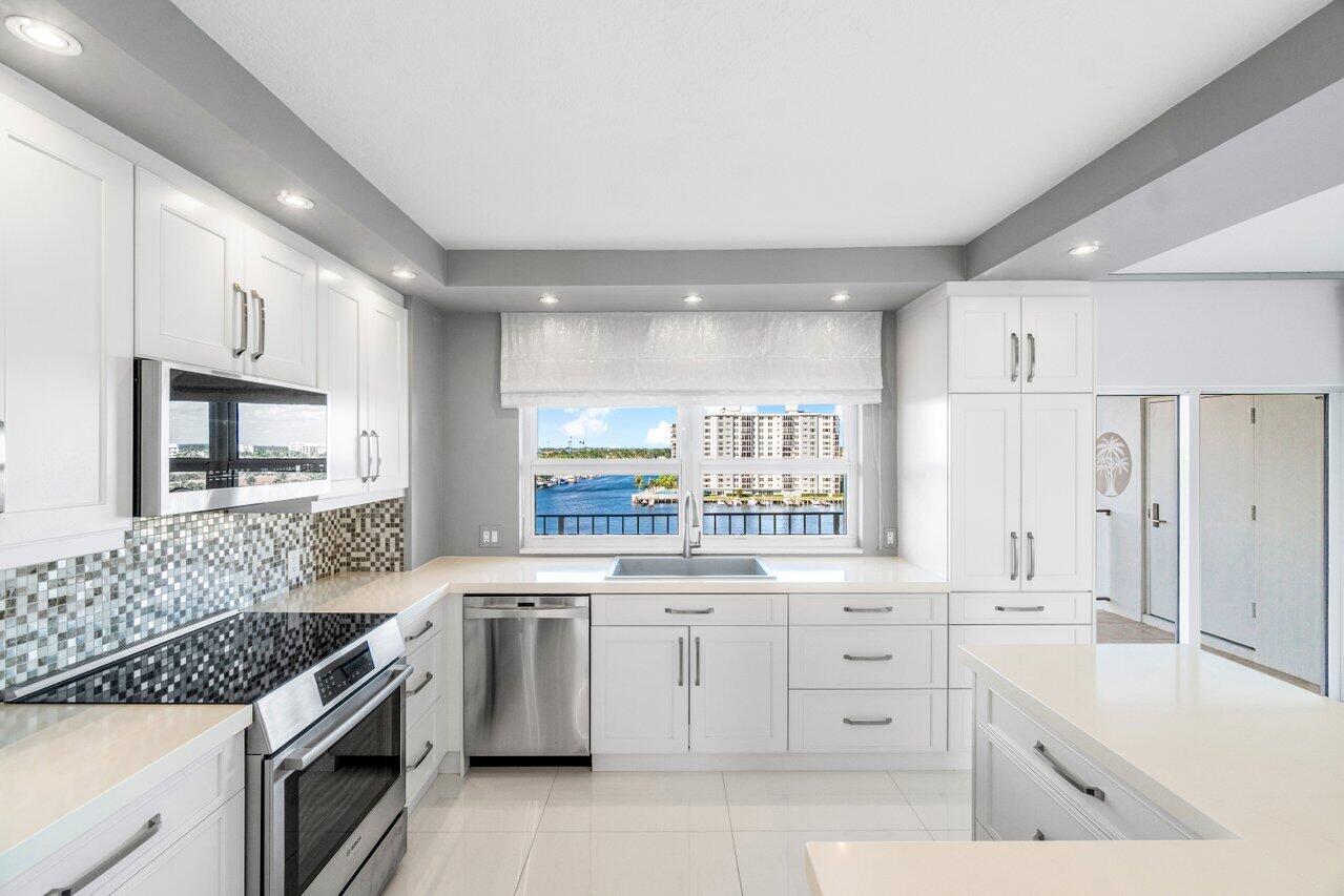 400 Seasage Drive 804