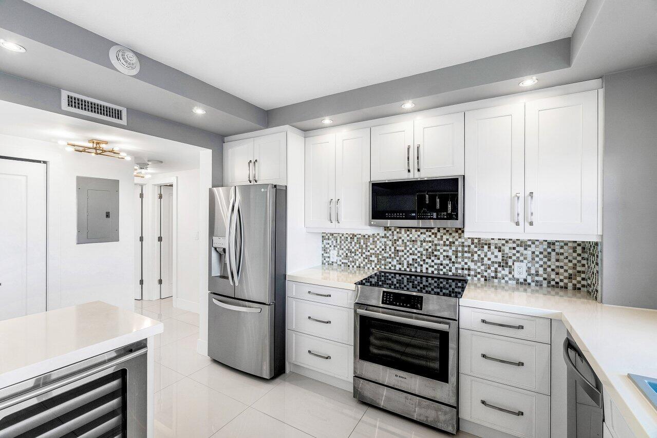 400 Seasage Drive 804