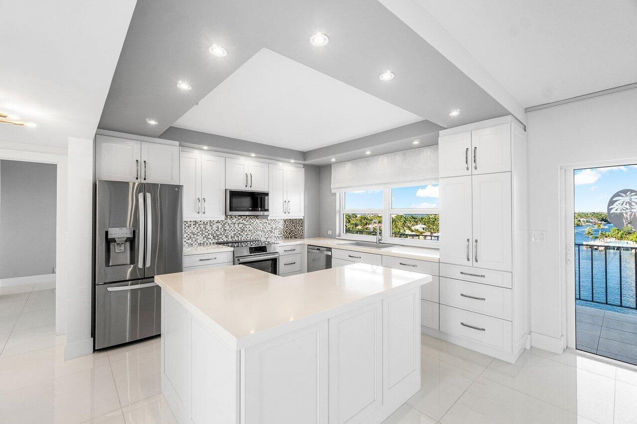 400 Seasage Drive 804