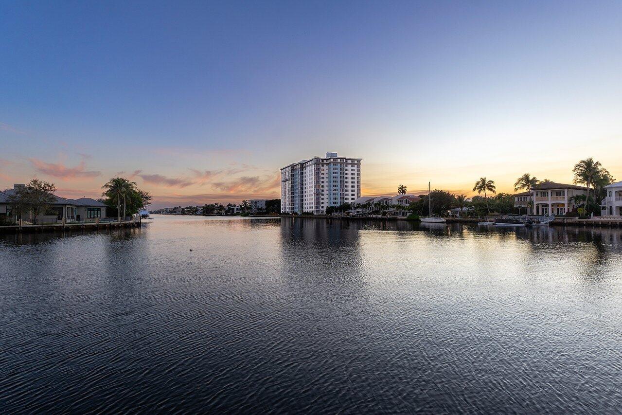 400 Seasage Drive 804