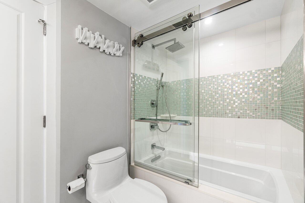 400 Seasage Drive 804