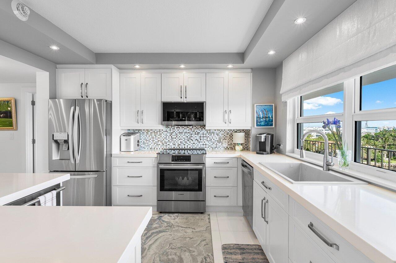 400 Seasage Drive 804