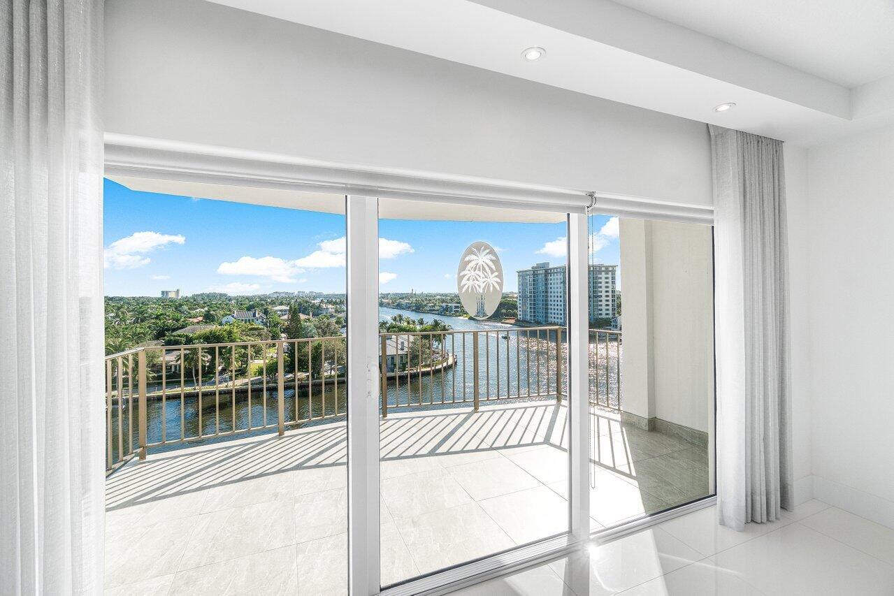 400 Seasage Drive 804