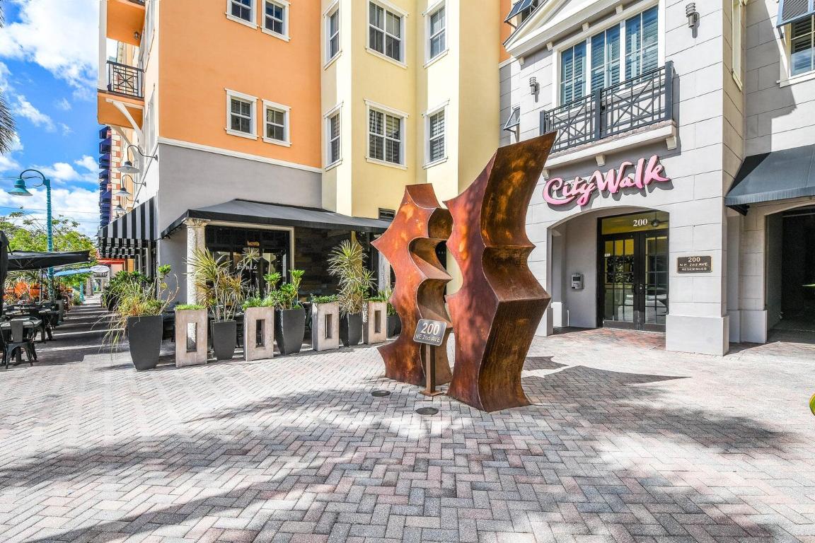 200 NE 2nd Avenue 211