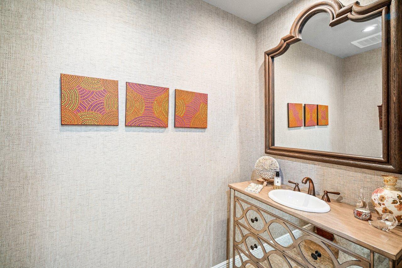 200 NE 2nd Avenue 211