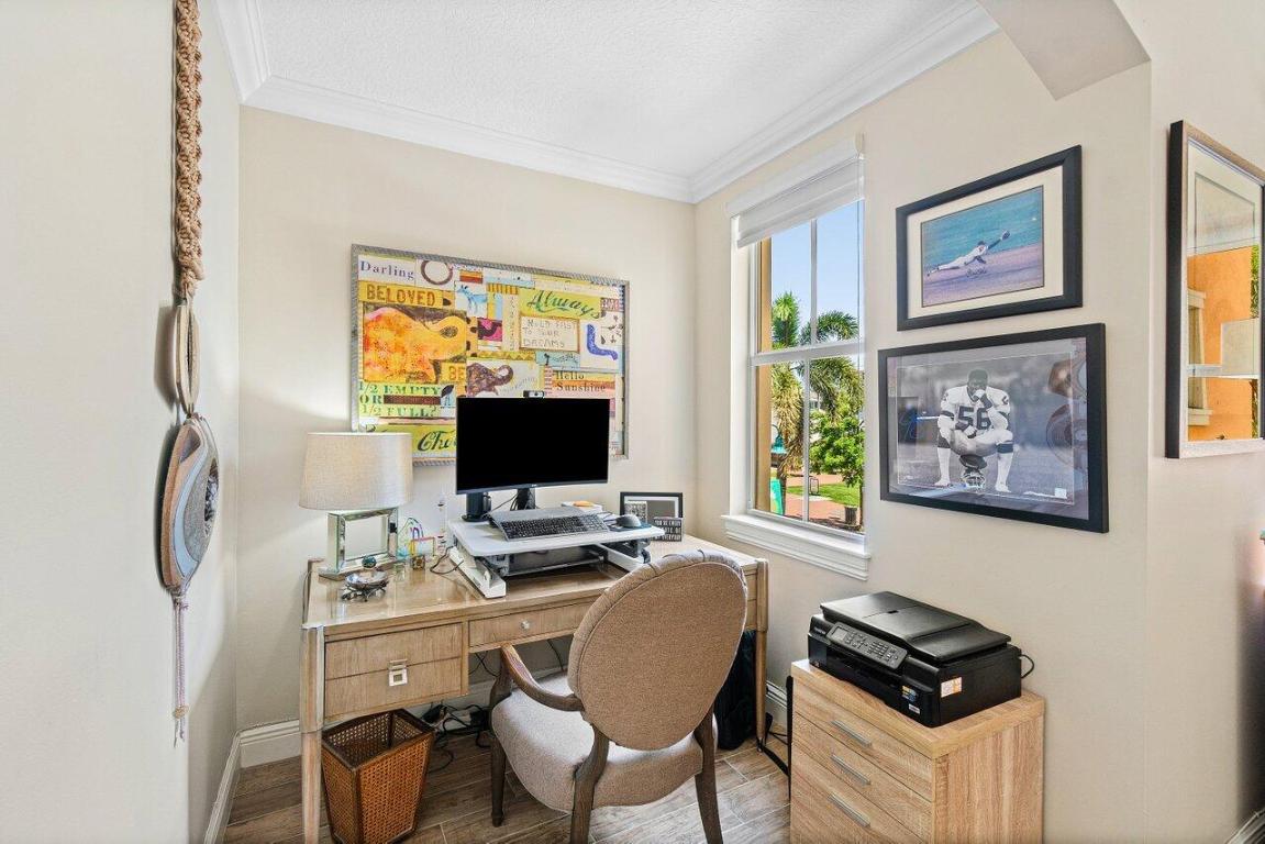 200 NE 2nd Avenue 211