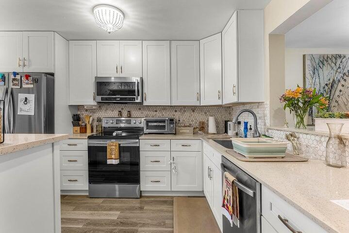 10110 Cedar Point Boulevard 203