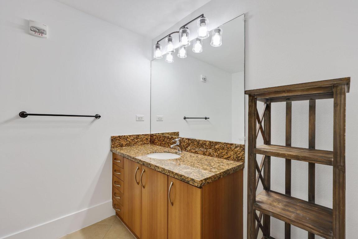 250 NE 3rd Avenue 1207