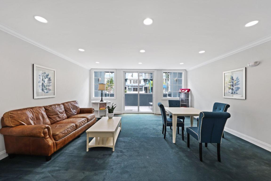 250 NE 3rd Avenue 1207