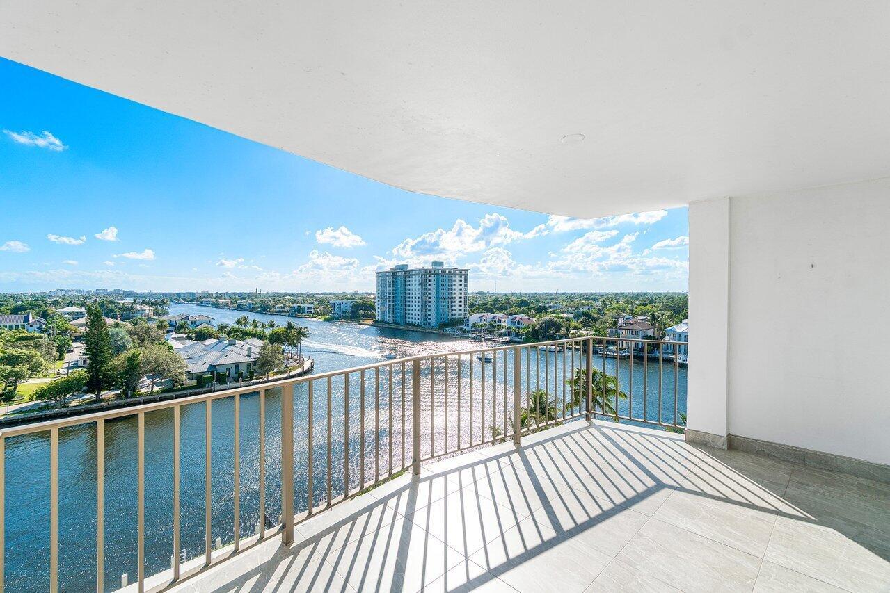 400 Seasage Drive 804