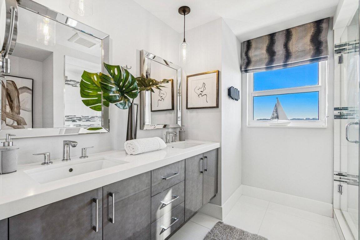 400 Seasage Drive 804