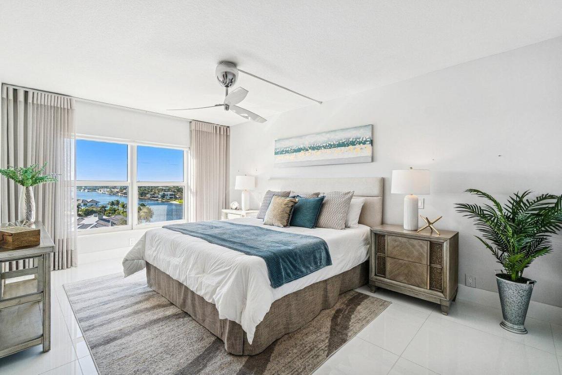 400 Seasage Drive 804