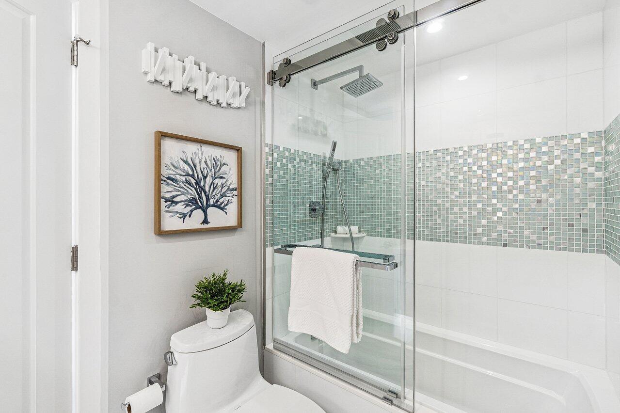 400 Seasage Drive 804