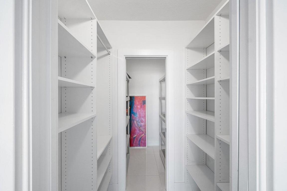 400 Seasage Drive 804