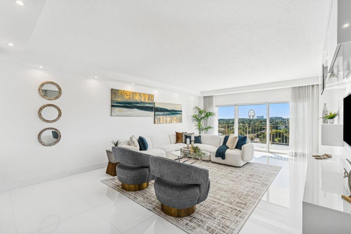 400 Seasage Drive 804