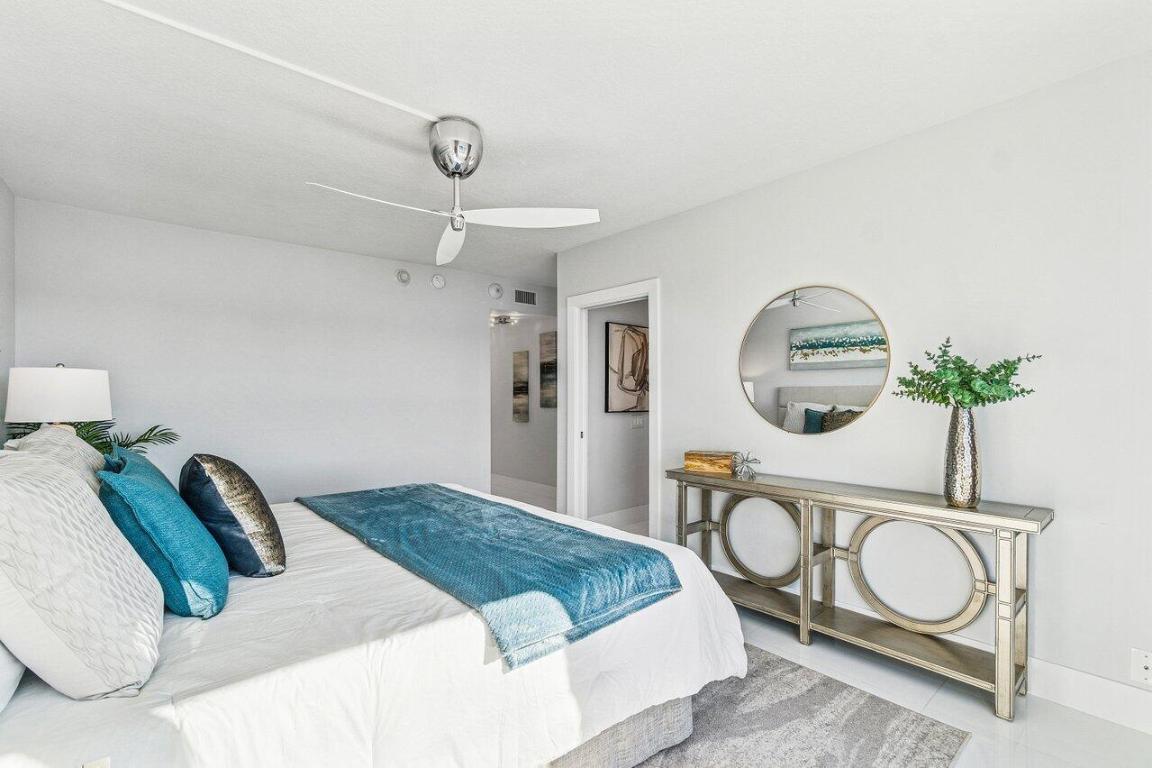 400 Seasage Drive 804