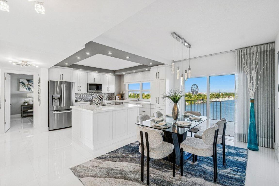 400 Seasage Drive 804