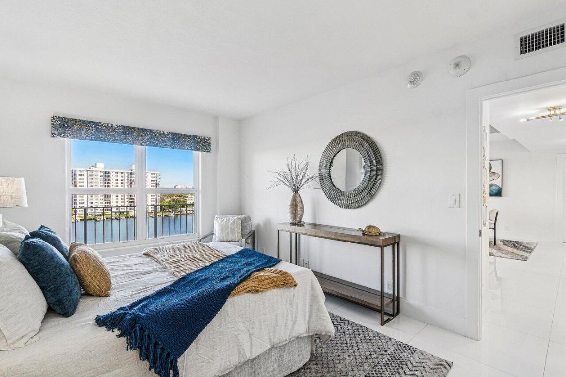 400 Seasage Drive 804