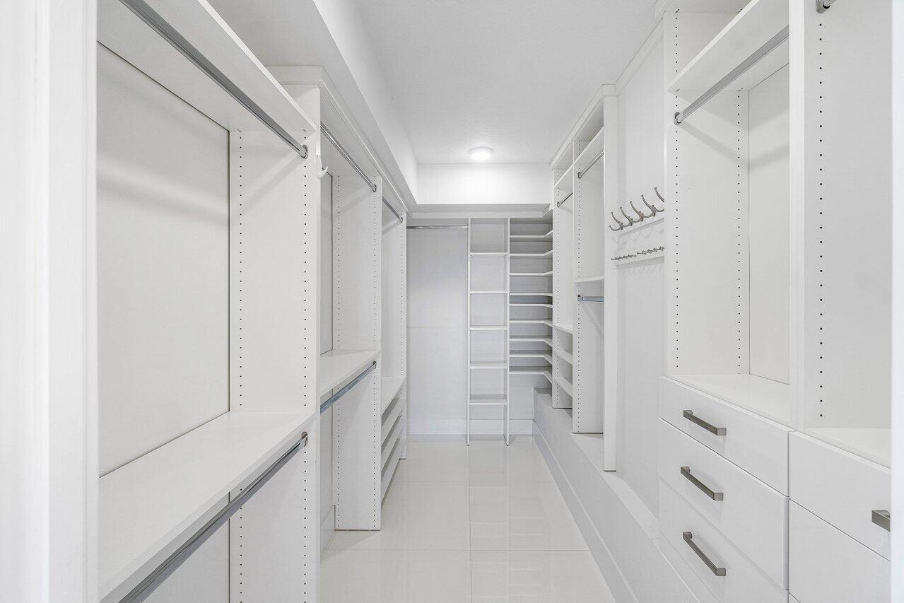 400 Seasage Drive 804