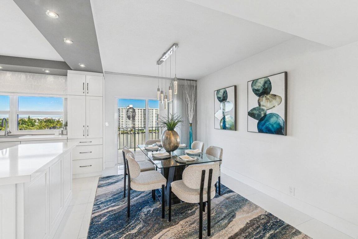 400 Seasage Drive 804