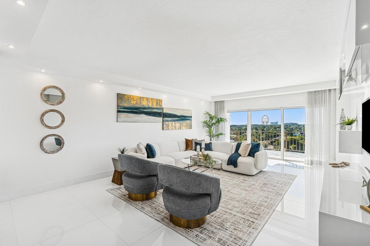 400 Seasage Drive 804