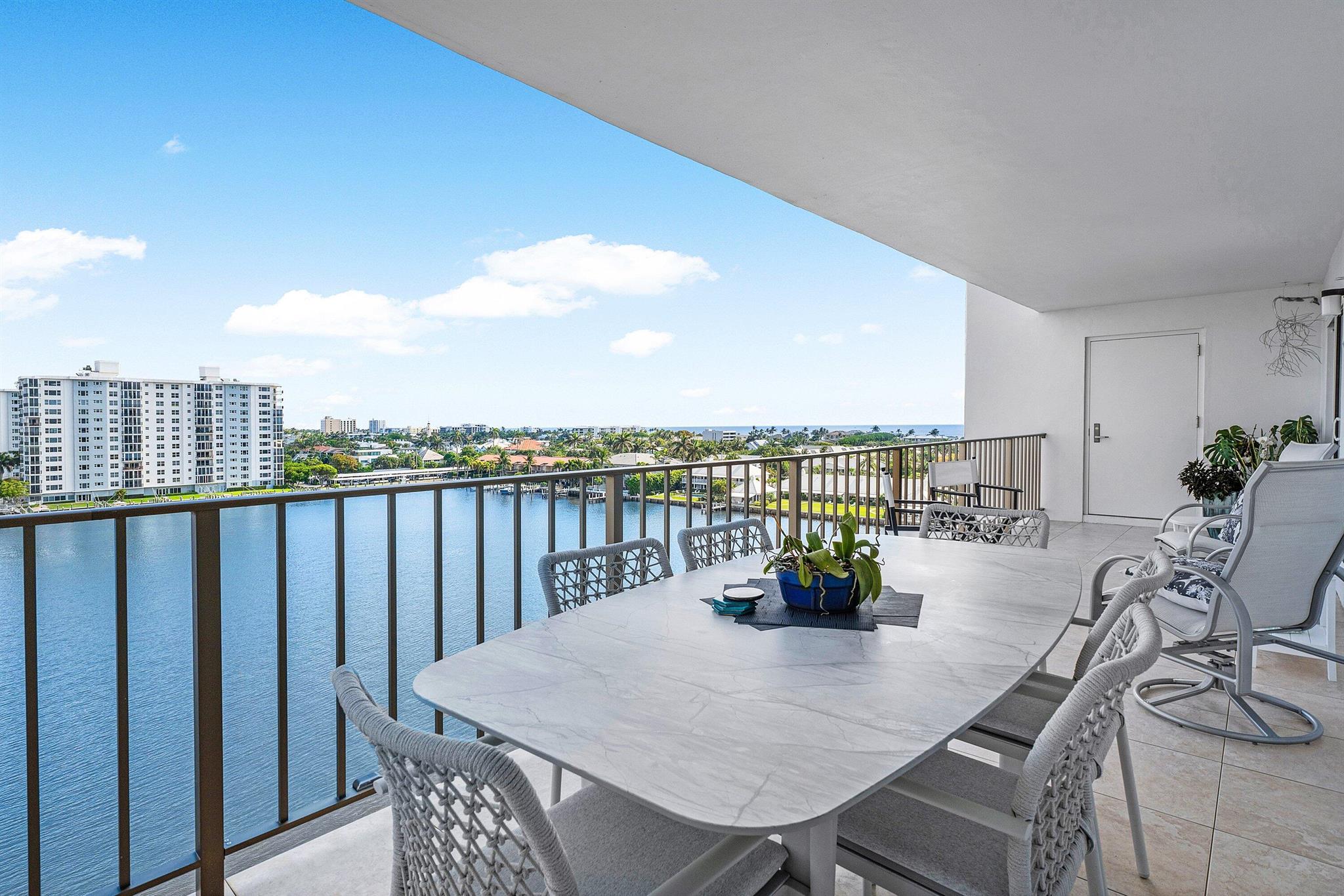 400 Seasage Drive 804