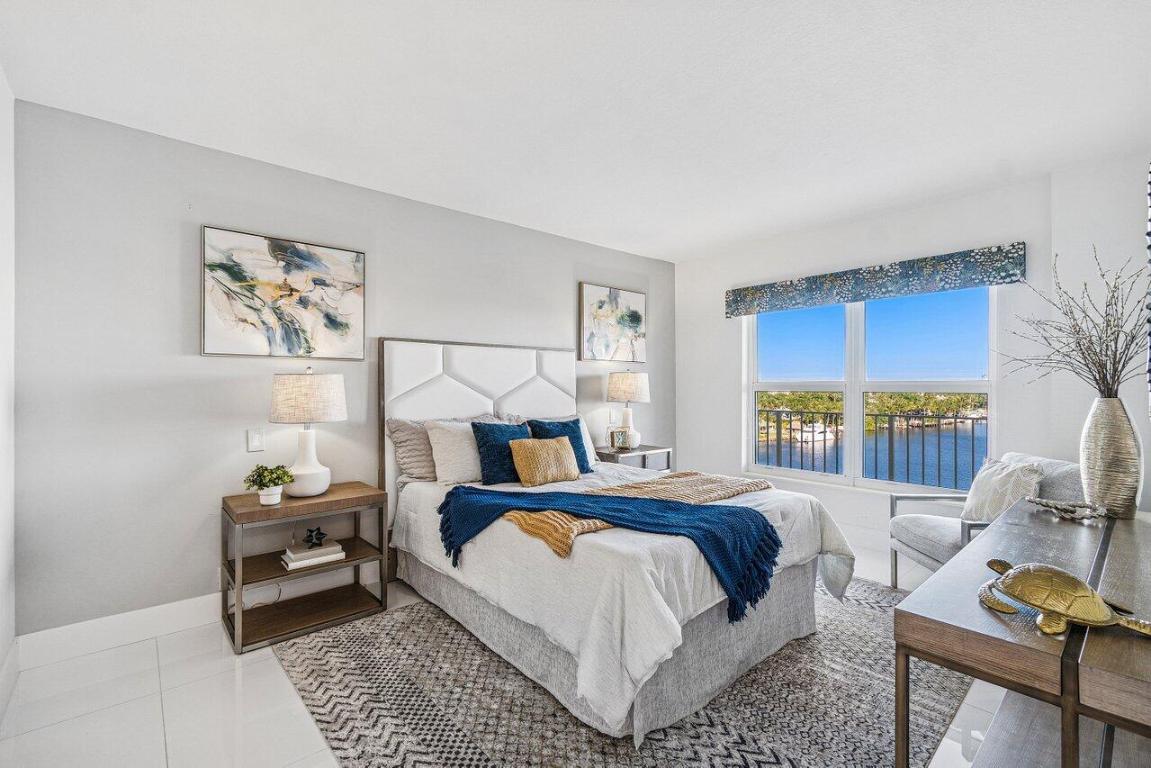 400 Seasage Drive 804