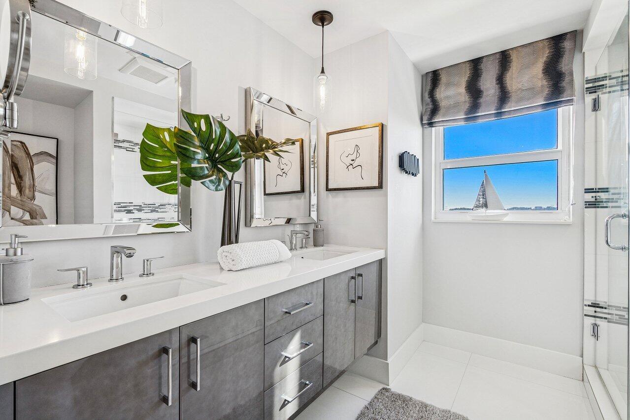 400 Seasage Drive 804