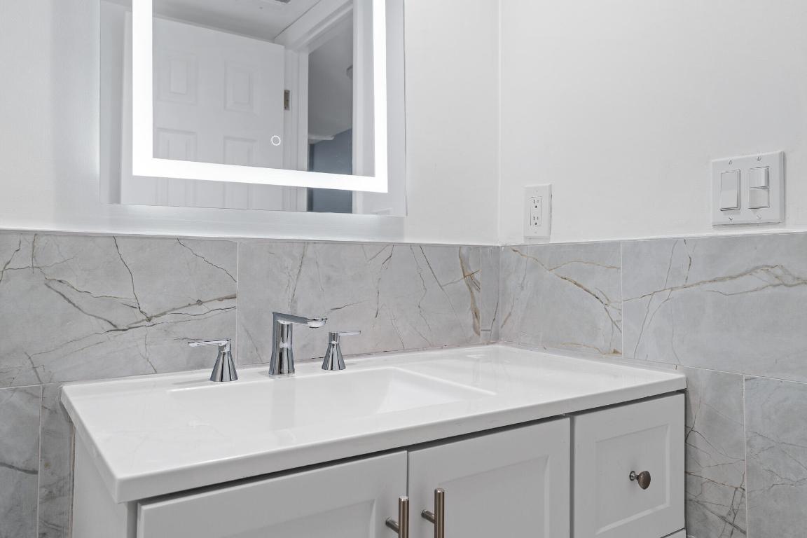 3580 S Ocean Boulevard 8-B, South Palm Beach Unit: 8-B