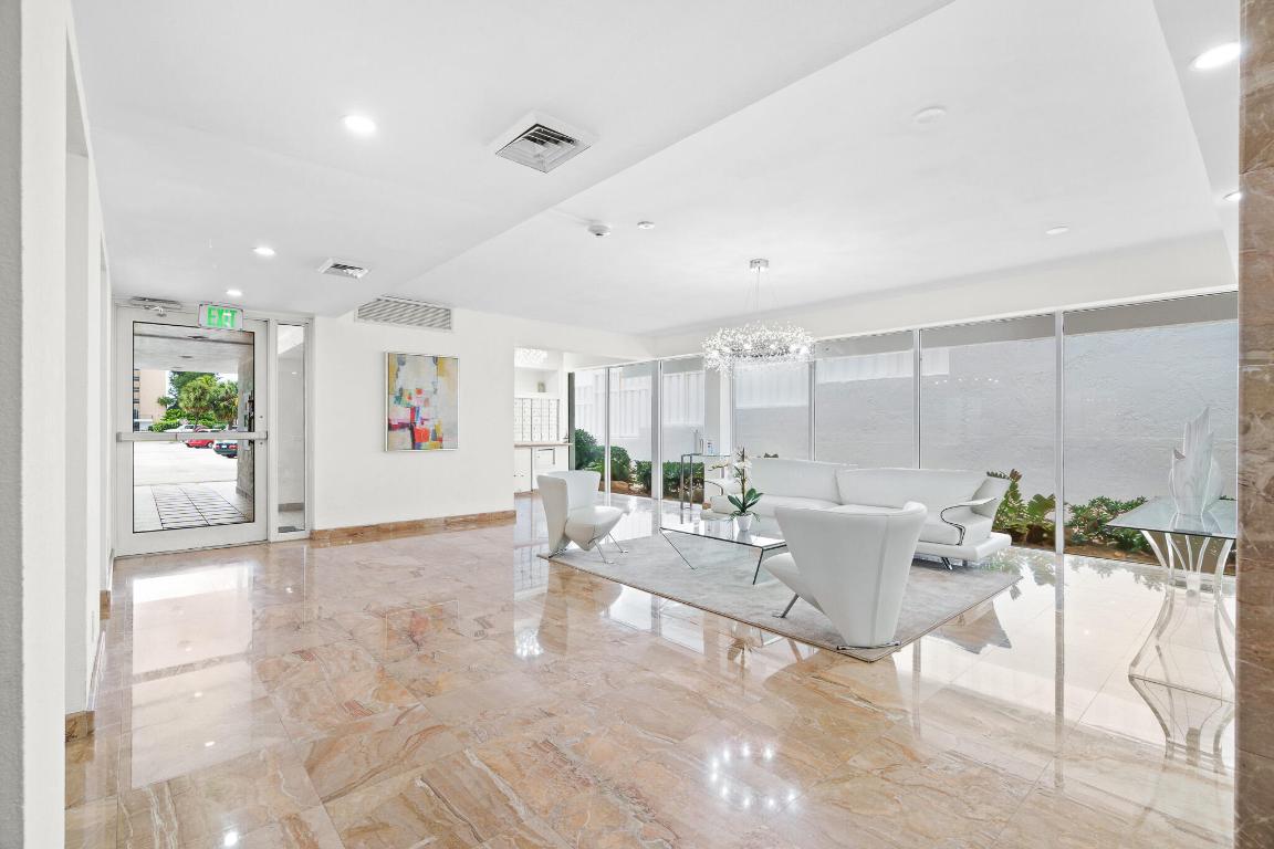 3580 S Ocean Boulevard 8-B, South Palm Beach Unit: 8-B