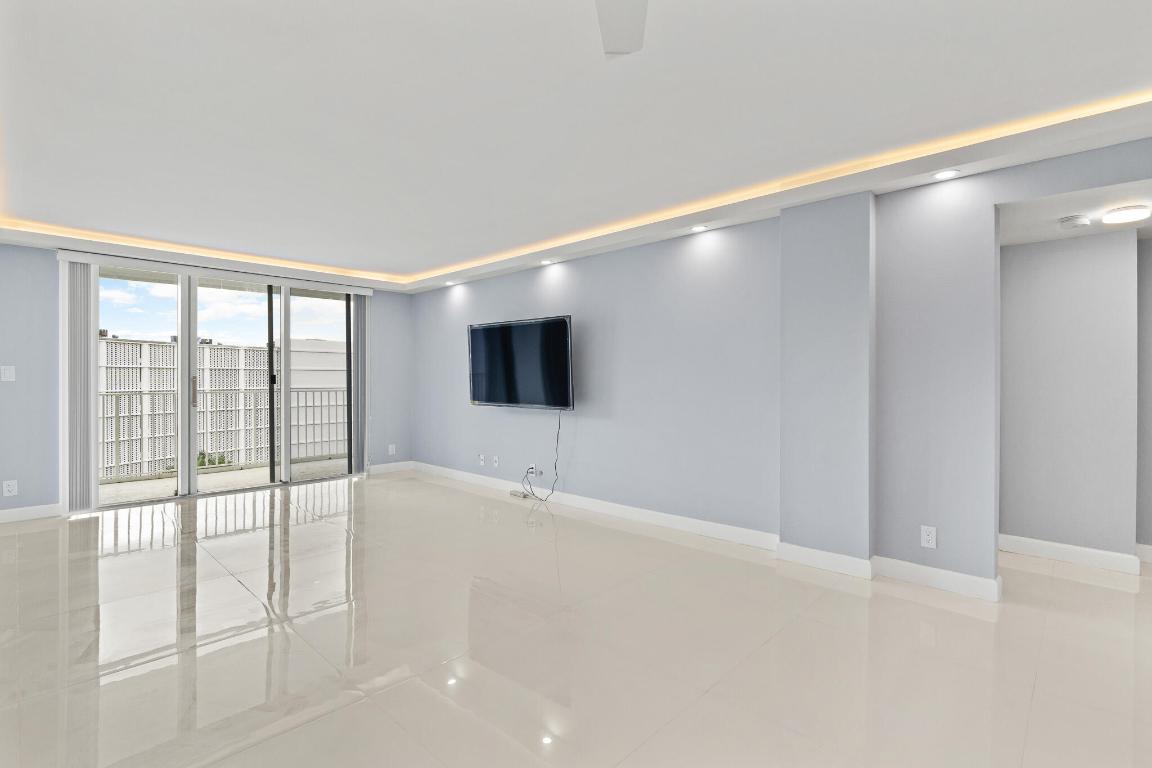 3580 S Ocean Boulevard 8-B, South Palm Beach Unit: 8-B