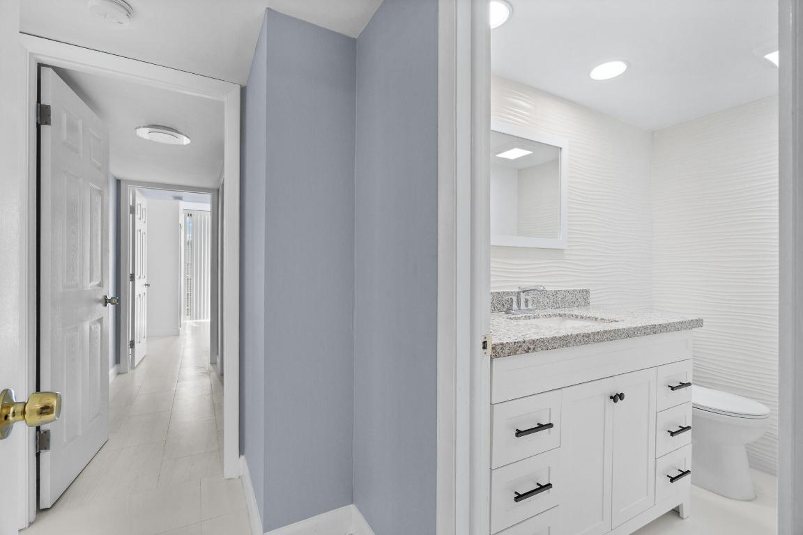 3580 S Ocean Boulevard 8-B, South Palm Beach Unit: 8-B