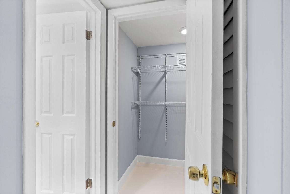 3580 S Ocean Boulevard 8-B, South Palm Beach Unit: 8-B