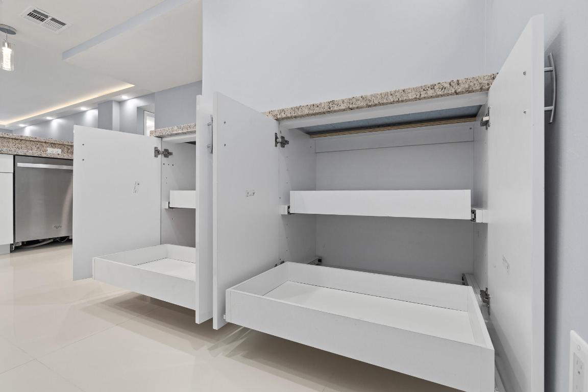 3580 S Ocean Boulevard 8-B, South Palm Beach Unit: 8-B