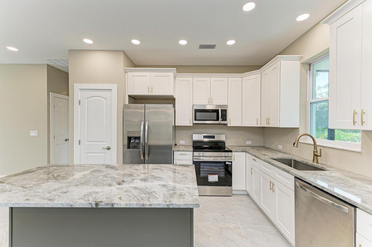 5273 Caputo Avenue, North Port